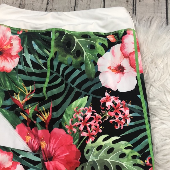 DoYouEven Jungle Floral Palm High Rise Leggings - Picture 14 of 14